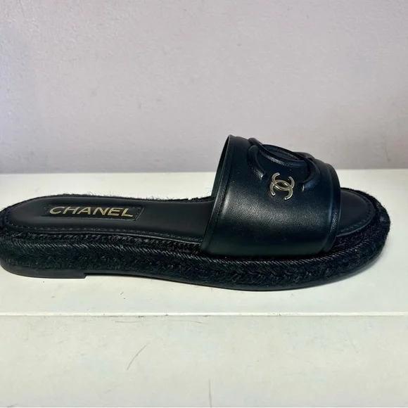 NEW CHANEL 23C CC LOGO MULE SANDALS BLACK LAMBSKIN SZ 38 - Picture 6 of 16